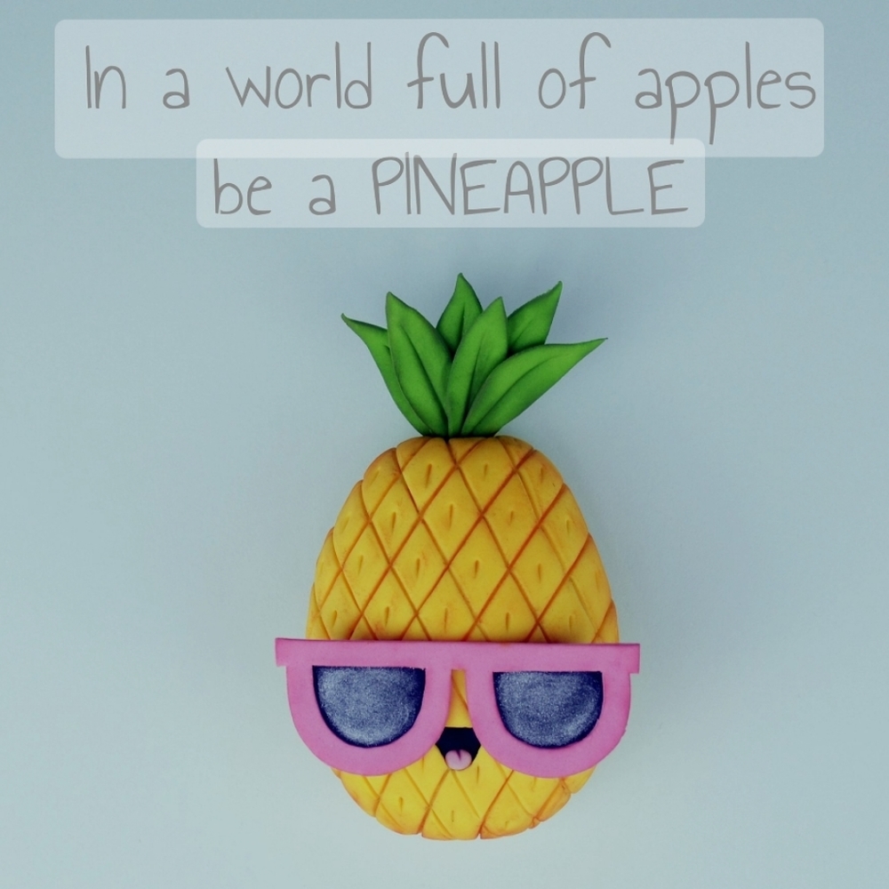 Restocked! NEW! Packable & Reversible Pineapple Bucket hat - Picture 6 of 10